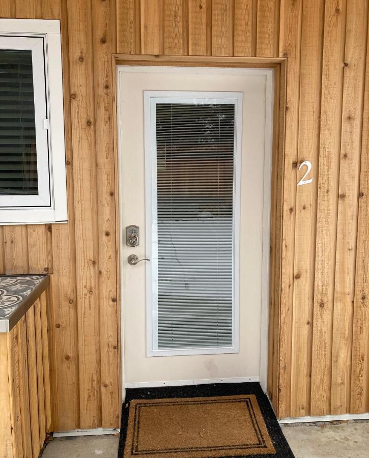 Bright Poolside Walkout Two Bedroom Basement Suite In The Okanagan Penticton Exterior photo