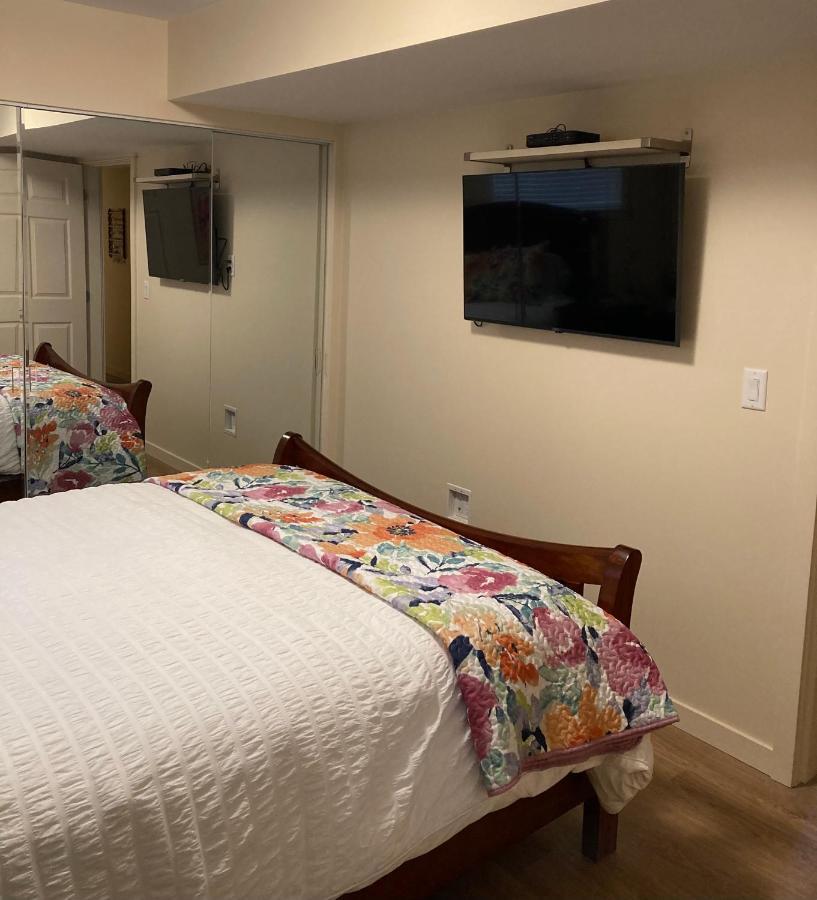 Bright Poolside Walkout Two Bedroom Basement Suite In The Okanagan Penticton Exterior photo