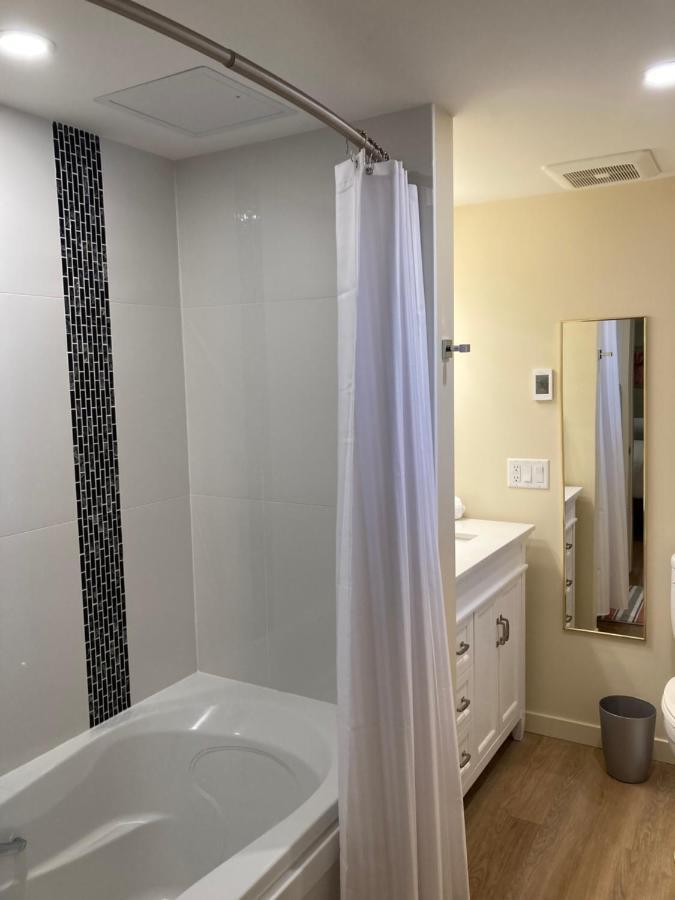 Bright Poolside Walkout Two Bedroom Basement Suite In The Okanagan Penticton Exterior photo