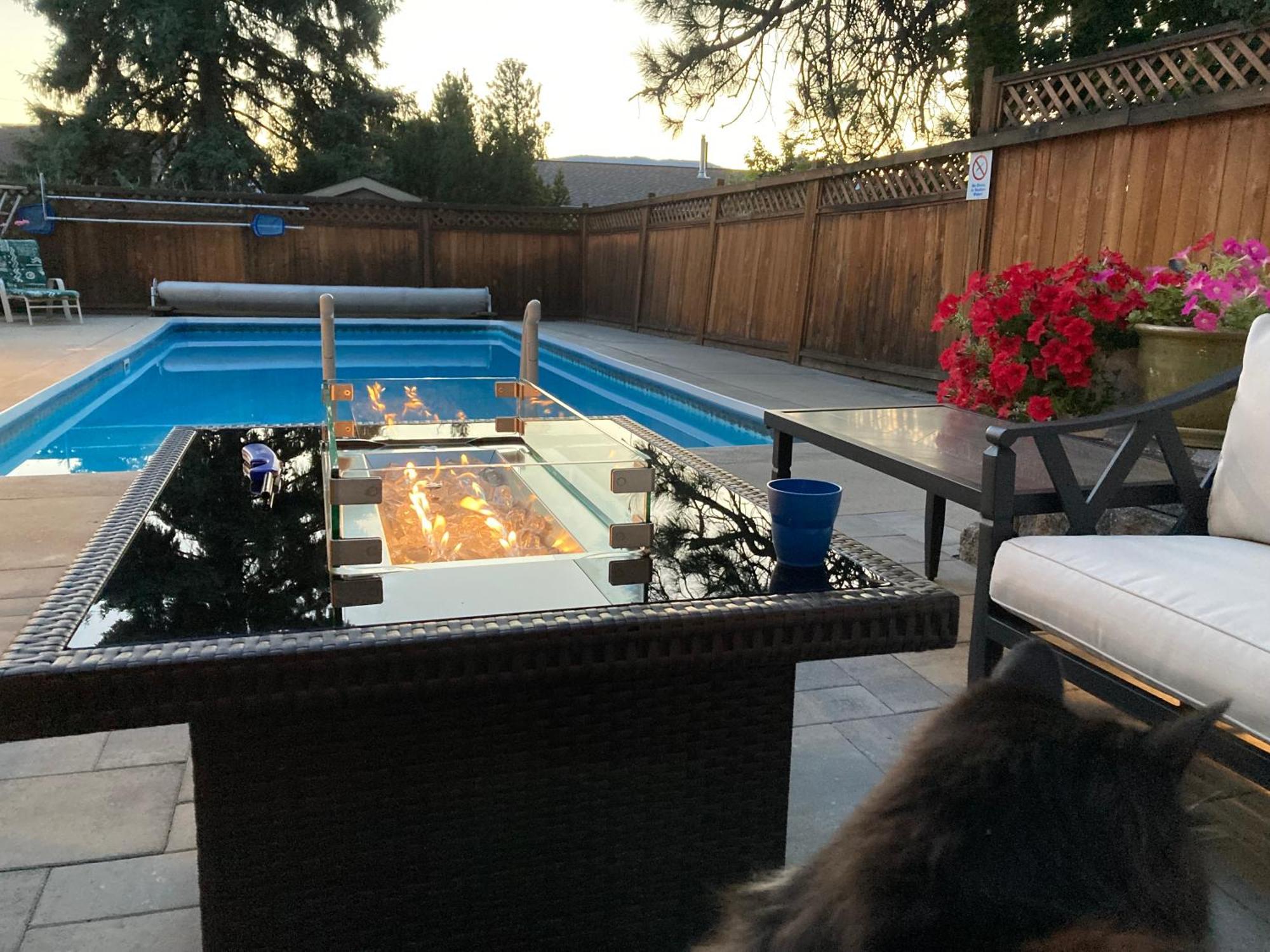Bright Poolside Walkout Two Bedroom Basement Suite In The Okanagan Penticton Exterior photo